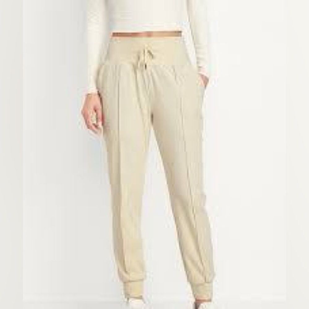 Old Navy High Waisted PowerSoft Seamed Joggers NEW Wish Bone XL Tall 484601